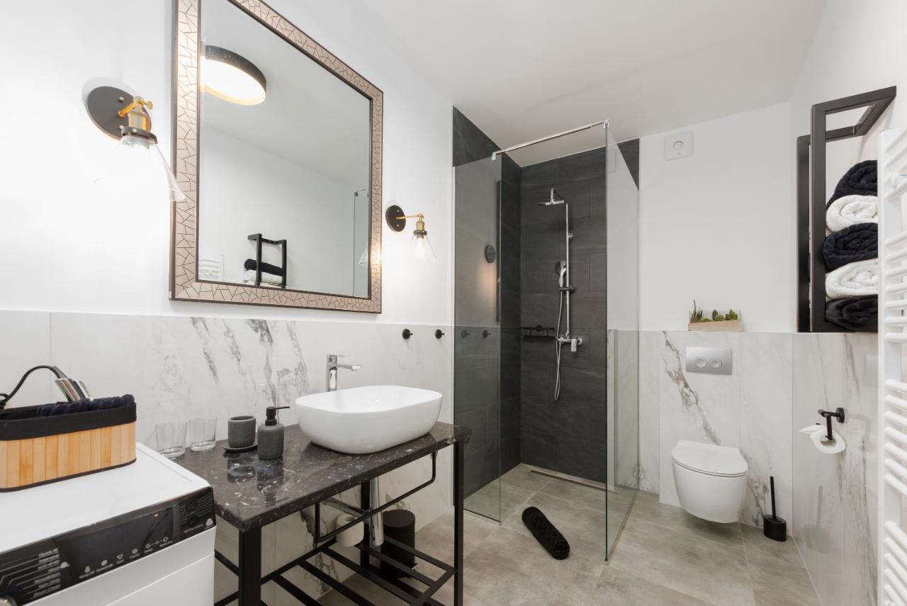 Apartments Alba Chiara Кастав Екстериор снимка