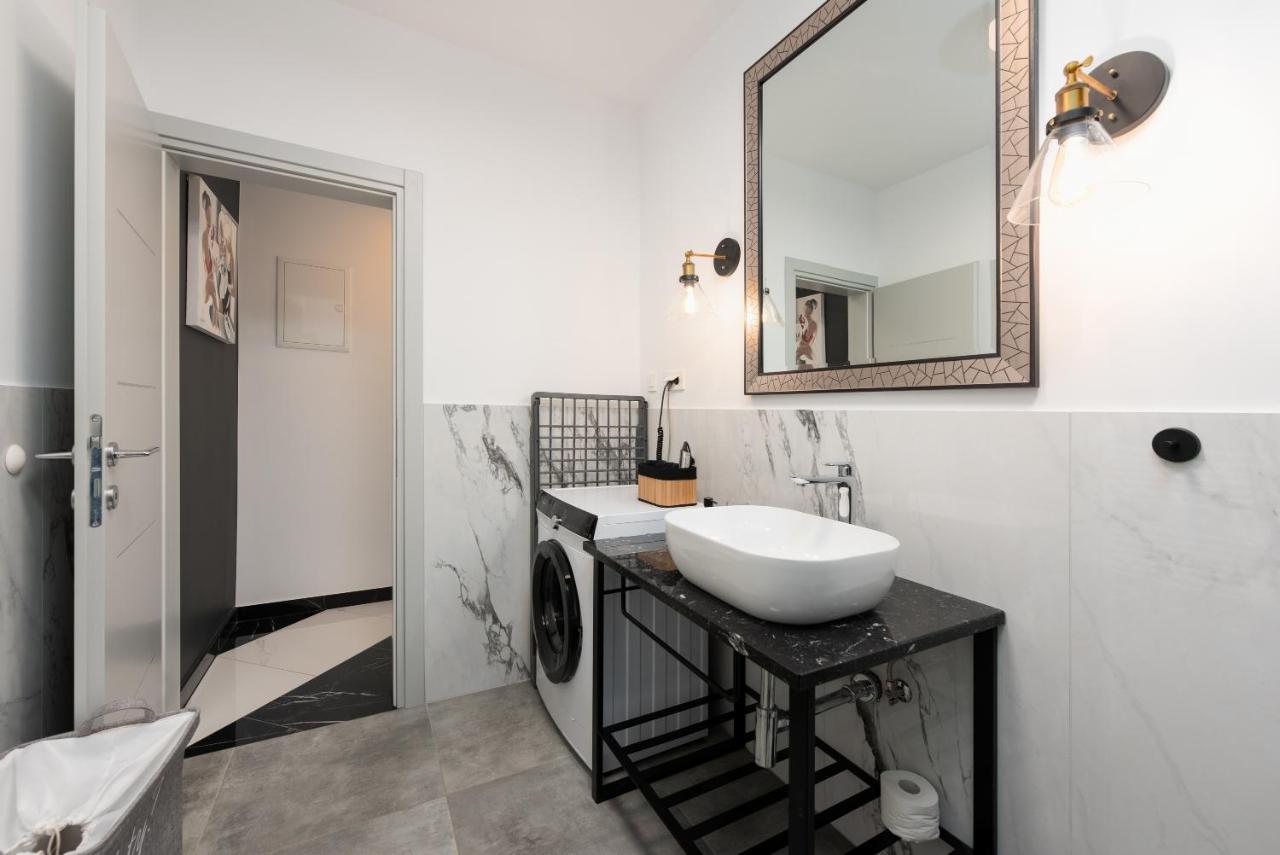 Apartments Alba Chiara Кастав Екстериор снимка
