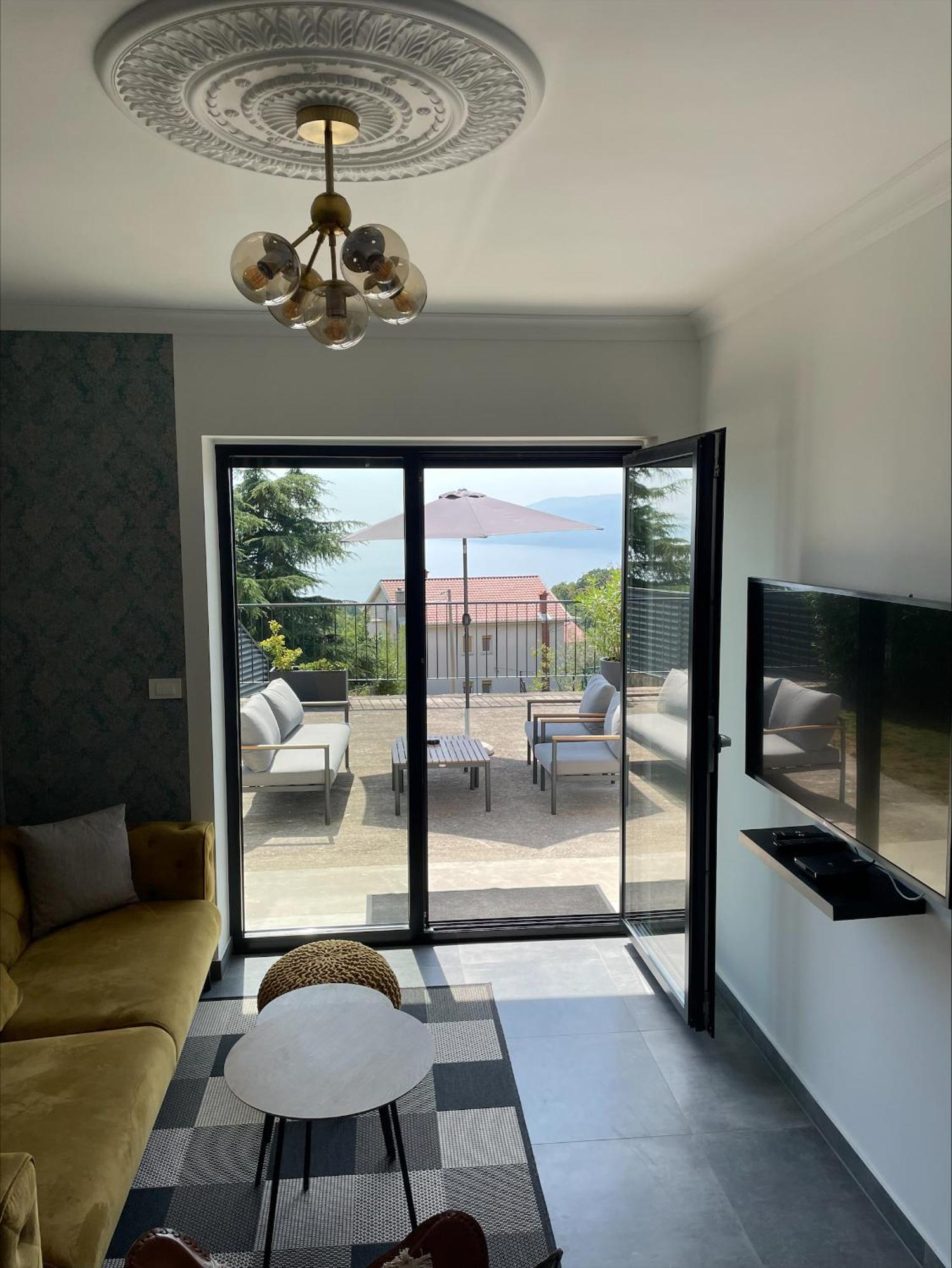Apartments Alba Chiara Кастав Екстериор снимка